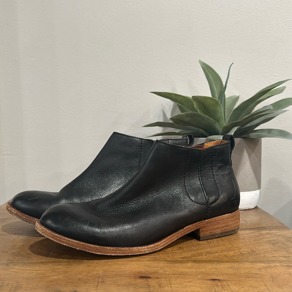 Genuine leather Kork-Ease ankle boots, size 8.5